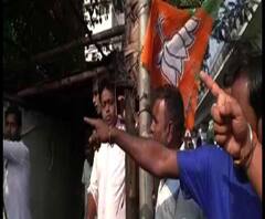 বেহালায় বিজেপি অফিসে আগুন, প্রতিবাদে রাস্তা অবরোধ বিজেপির