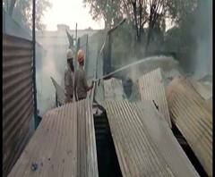 Reporter Stories: হাওড়ায় শ্রমিকদের অস্থায়ী আবাসনে আগুন