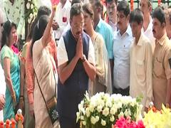 BJP Minister Vinod Tawde's tribute to Balasaheb Thackeray