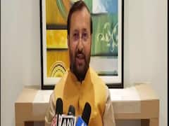 Maharashtra में BJP की सरकार बनने के बाद Prakash Javadekar ने Shiv Sena पर साधा निशाना