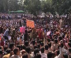 Police vs Lawyers | दिल्लीच्या रस्त्यांवर 'सिंघम' वकील-पोलीस राड्यानंतर पोलिसांचं आंदोलन | स्पेशल रिपोर्ट | ABP Majha