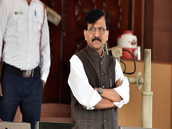 Maharashtra के सियासी उलटफेर पर Sanjay Raut ने किया ट्वीट, देखिए क्या कहा ?