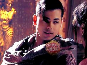 Aladdin is gripped by Kaka fever!