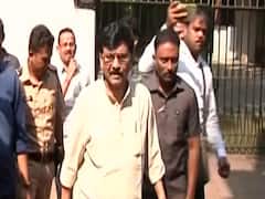 Sanjay Raut reaches his residence after getting discharged from hospital 