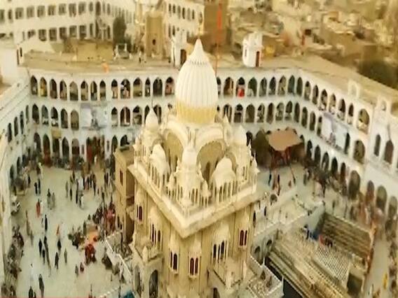 Imran Khan, Sidhu referred as 'Asli Hero' in Amritsar posters