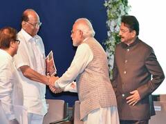 संसद भवन में PM Modi और Sharad Pawar की मुलाकात