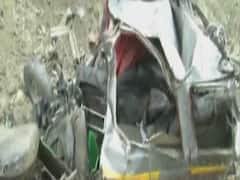 Top 25: J&K: 15 dead as vehicle skids off highway in Doda