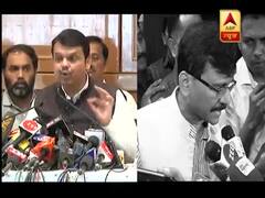 Maharashtra: Sharad Pawar से मिलने पहुंचे Congress के नेता, Fadnavis के आरोपों पर Uddhav Thackeray का पलटवार