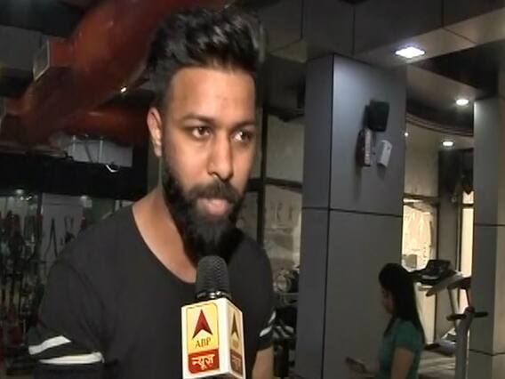 दिल्ली: प्रदूषण की वजह से लोग पार्क की बजाय जिम में कर रहे एक्सरसाइज, देखिए ये बातचीत