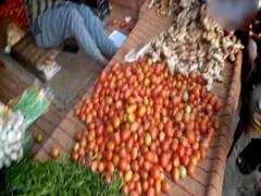 Vegetable prices continue to soar in Pakistan | Matrubhoomi 