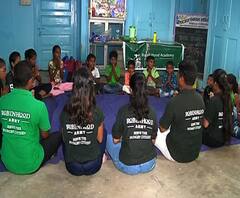 Robinhood Academy | झोपडपट्टीतल्या मुलांच्या आयुष्याला नवं वळण देणारा उपक्रम | ABP Majha 