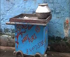 Reporter Stories: তোলা না দেওয়ায় ফুচকাওয়ালাকে মার সিভিক ভলেন্টিয়ারের 