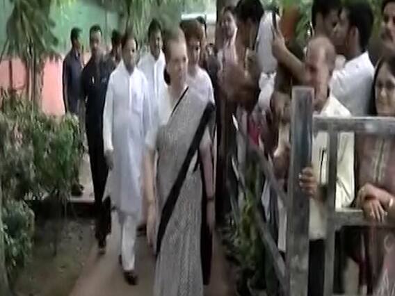 गांधी परिवार से SPG सुरक्षा हटाने पर संसद में दूसरे दिन भी हंगामा, कल भी हंगामे के आसार । Master Stroke Full