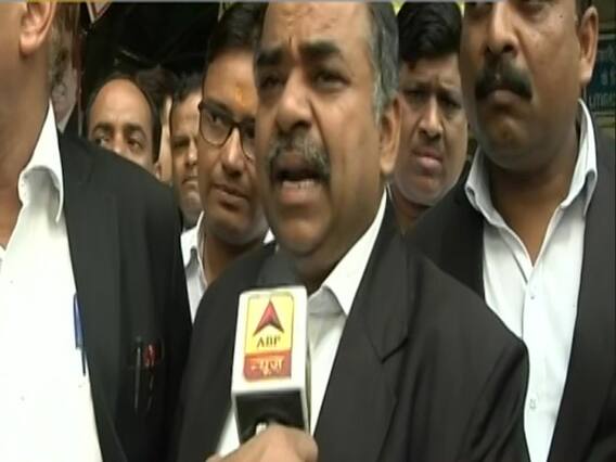 Delhi में Police के बाद अब वकील धरने पर