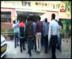 জেএনইউতে ফি-বিবাদ ইস্যুতে ছাত্র আন্দোলনে পুলিশের লাঠিচার্জের প্রতিবাদে দিল্লি পুলিশের সদর দফতরের বাইরে পডুয়াদের বিক্ষোভ কর্মসূচি 