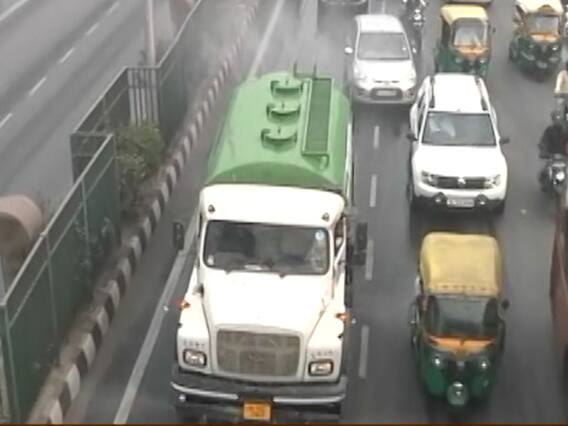 दिल्ली में प्रदूषण की वजह से बंद हुए स्कूल, कब तक जहरीली हवा में घुटती रहेगी जनता ? देखिए ये रिपोर्ट