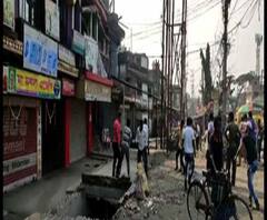 দিলীপ ঘোষের আসার খবরে ঘোলায় কালো পতাকা নিয়ে তৃণমূলের বিক্ষোভ, পুলিশের সঙ্গে ধস্তাধস্তি