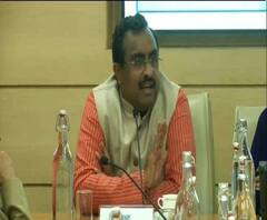 'কাশ্মীরে রাজনৈতিক কর্মকাণ্ড শুরু করা উচিত', মন্তব্য রাম মাধবের, উমর-মেহবুবাদের গৃহবন্দি দশা কাটা নিয়ে জল্পনা