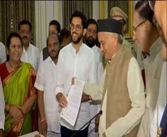 ত্যাগ করতে হবে বিজেপি-র সঙ্গ, এনসিপি-র শর্ত মেনে মোদী মন্ত্রিসভা থেকে ইস্তফা শিবসেনা সাংসদের, বৈঠকে কংগ্রেস 