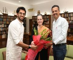 CM Oath Ceremony | मुख्यमंत्री शपथविधीसाठी सोनिया गांधींना शिवसेनेकडून आमंत्रण | ABP MAJHA