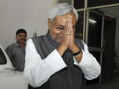 Nitish Kumar shuns BJP-Shiv Sena tussle