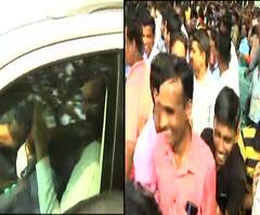 Slogan I मी पुन्हा येईन, फडणवीसांच्या विरोधात घोषणाबाजी, शिवसैनिकांची घोषणाबाजी I ABP Majha 