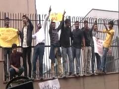 सरकार मूर्ख बना रही है- फीस बढ़ोतरी पर JNU छात्रसंघ