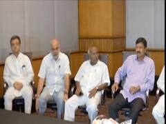 Karnataka: Supreme Court का बड़ा फैसला- विधायकों को अयोग्य ठहराने का फैसला सही, लेकिन चुनाव लड़ सकते हैं