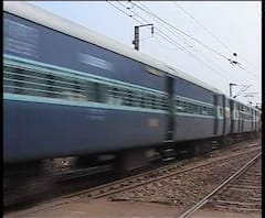 রেলে জমি দিলে মিলবে না চাকরি, ক্ষতিপূরণ হিসেবে দেওয়া হবে ৫ লাখ টাকা