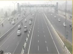 Thick smog continues to cover Delhi sky | Namaste Bharat