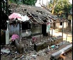 Reporter Stories: পশ্চিম মেদিনীপুরে একাধিক বাড়িতে ভাঙচুর, বোমাবাজি, এলাকায় পুলিশ