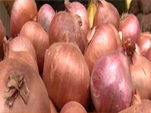 Income tax clamps on more than 100 profiteers of Onion | Ghanti Bajao