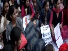 Police asks Swati Maliwal to end hunger strike at Jantar Mantar