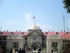 AMU लाठीचार्ज मामला: इलाहाबाद हाईकोर्ट ने केंद्र और यूपी सरकार से जवाब तलब किया