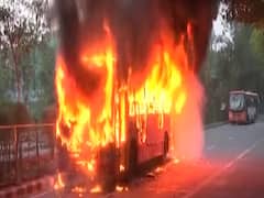 Arvind Kejriwal condemns violence in Delhi | Full Coverage