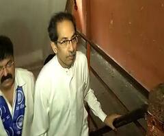 CM Uddhav Thackeray | परळमधील बीआयटी चाळीला मुख्यमंत्री उद्धव ठाकरेंची भेट | ABP Majha 