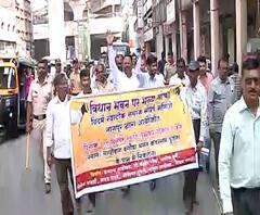 Mutton March | मटणाच्या दरासाठी दहा जणांचा विधीमंडळावर मोर्चा, 35 पोलीस सुरक्षेसाठी तैनात | ABP MAJHA