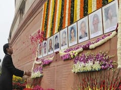 PM along with other MPs, pays tribute to those who lost their lives in 2001 Parliament attack