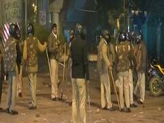 Jamia Protest: हिंसा पर दिल्ली पुलिस Vs छात्र- Citizenship Act के बहाने साजिश की आग