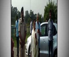 Reporter Stories: পেঁয়াজ ও সবজির দাম জানতে এবার বাজারে হানা খোদ মুখ্যমন্ত্রীর 