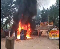 প্রতিবাদের নামে তাণ্ডব, পুলিশকে আক্রমণ, ৬ জেলায় বন্ধ ইন্টারনেট- এক ঝলকে 