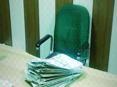 देश को नुकसान पहुंचाती सरकारी लेटलतीफी की घंटी बजाओ