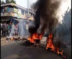 নাগরিকত্ব সংশোধনী আইনের প্রতিবাদ: বীরভূমের মুরারই থেকে মুর্শিদাবাদের রঘুনাথগঞ্জগামী রাজ্য সড়কে টায়ার জ্বালিয়ে অবরোধ