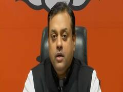 'Owaisi भारत के तो Amanatullah दिल्ली के जिन्ना, फायदे के लिए छात्रों का इस्तेमाल'- Sambit Patra