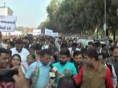 કોંગ્રેસની વિધાનસભા કૂચ શરૂઃ ધાનાણી-ચાવડાની આગેવાનીમાં આગળ વધી રહ્યા છે કાર્યકરો, જુઓ વીડિયો