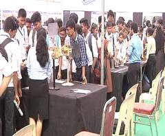 VJTI | मुंबईच्या व्हीजेटीआय टेक्नोवांजा फेस्टिव्हलला सुरुवात | ABP Majha