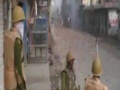 CAA Protest: उत्तर प्रदेश के Rampur में की गई हिंसा, पुलिस पर पथराव और आगजनी