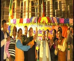 বেলঘরিয়ায় দিলীপ ঘোষকে ত্রিশূল উপহার, বিতর্ক