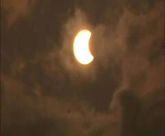 বিড়লা ইন্ডাস্ট্রিয়াল অ্যান্ড টেকনোলজিক্যাল মিউজিয়ামে বলয়গ্রাস দেখার ভিড়