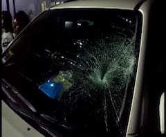 অর্জুন সিংহের গাড়ি লক্ষ্য করে ‘ইট-বোমা’, অভিযুক্ত তৃণমূল, পাল্টা অভিযোগ শাসক দলের